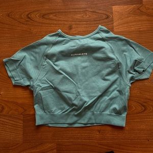 Alphalete crop top